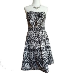 Anthropologie Vera Geometric Print Strapless Dress